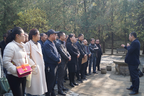 黄陵县阿党镇党员领导干部上好“三堂课”以实际行动落实十九大精神