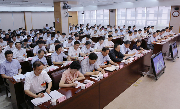 王岐山在学习贯彻巡视工作条例电视电话会议上强调：制度的生命在于执行 执行离不开责任担当