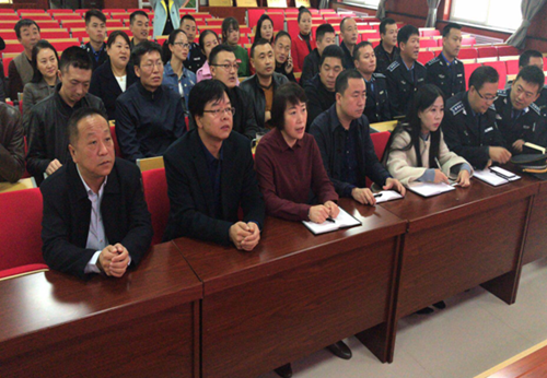 宝塔区妇联组织收看党的十九大开幕式