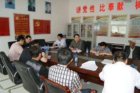 张克功深入吴仓堡乡进行群众路线教育专题调研