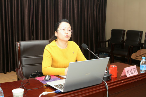 认真学习贯彻《准则》《条例》坚决把纪律和规矩挺在前面