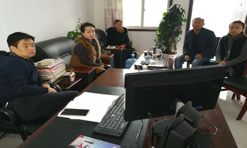 黄陵县组织全体党员干部观看十九大开幕式盛况